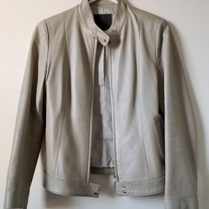 Biker's leather jacket in cream color